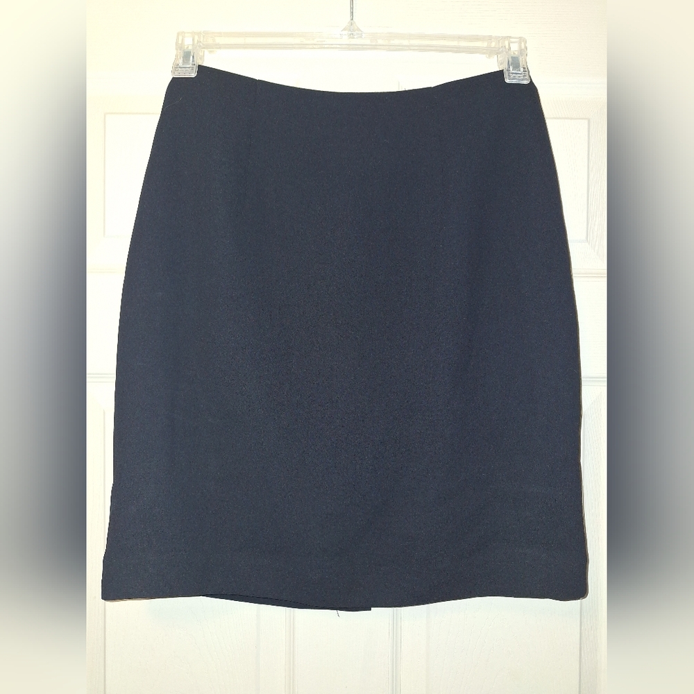 Laura Scott Classic Black Apparel